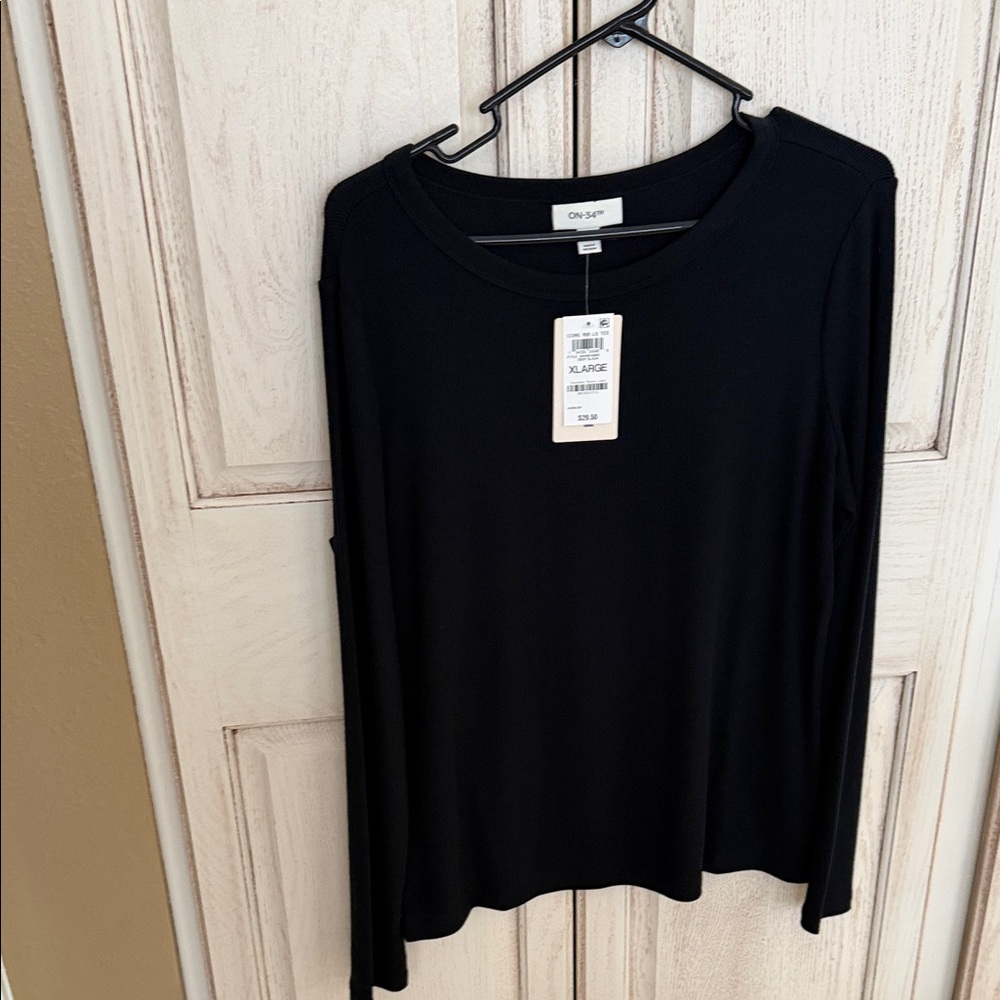 One 5 One Women's Elegant Black Long Sleeve Top